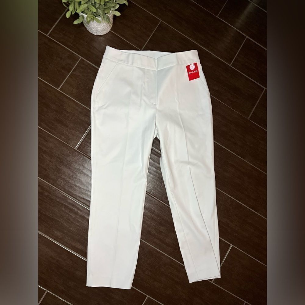Spanx on the go slim straight ankle pants classic white sz Medium Petite